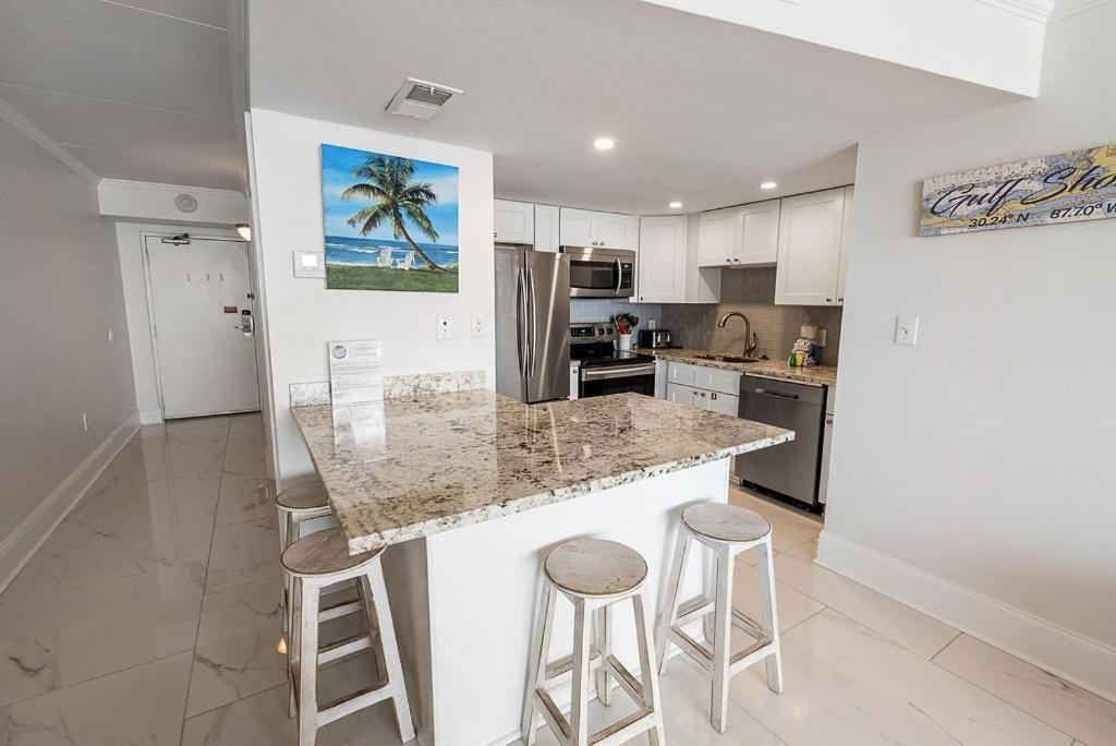 Island Winds East 308 By Albvr - Beautifully Renovated Beachfront Condo & Steps Away From Hangout & More! Gulf Shores Exterior foto