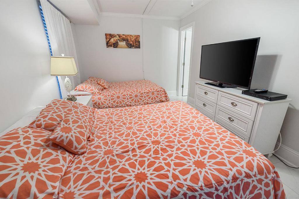 Island Winds East 308 By Albvr - Beautifully Renovated Beachfront Condo & Steps Away From Hangout & More! Gulf Shores Exterior foto