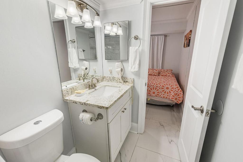 Island Winds East 308 By Albvr - Beautifully Renovated Beachfront Condo & Steps Away From Hangout & More! Gulf Shores Exterior foto